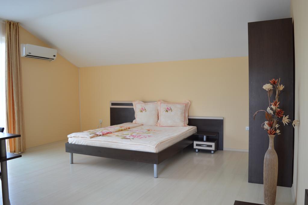 Zafo Hotel Szinemorec Kültér fotó