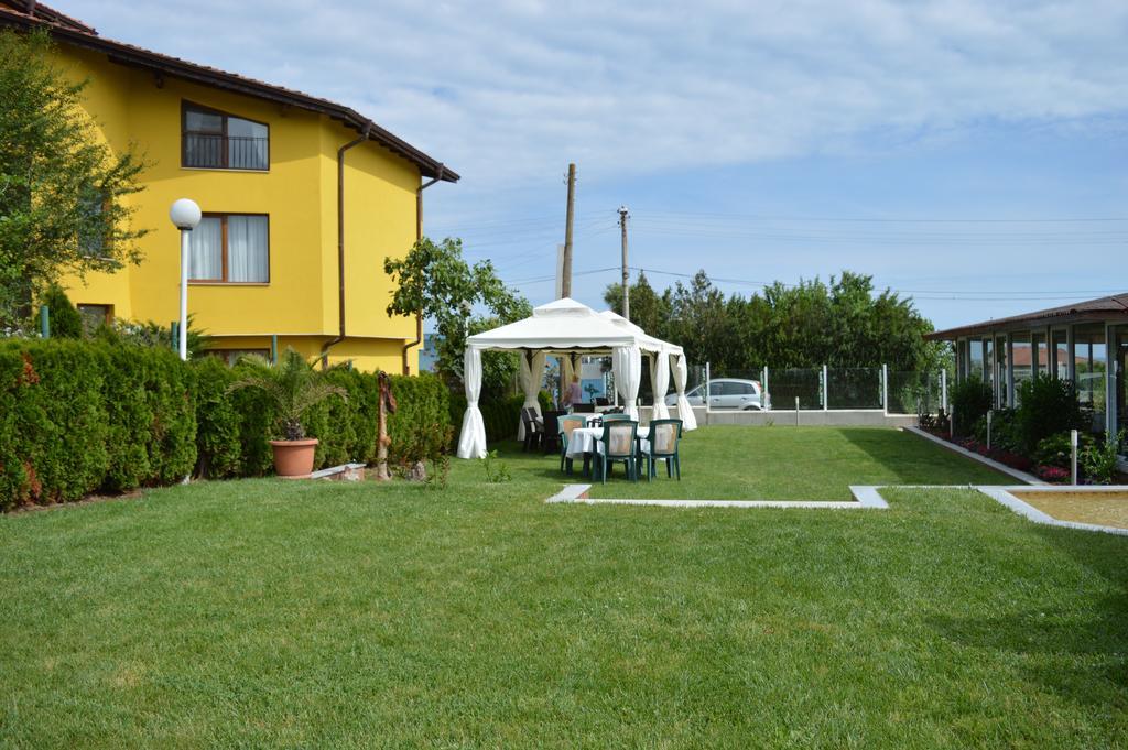Zafo Hotel Szinemorec Kültér fotó